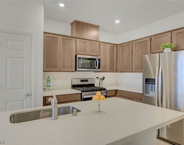 909 Kyanite Lane - Photo Thumbnail 16