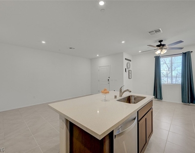 909 Kyanite Lane - Photo Thumbnail 20