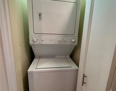 230 E Flamingo Road - Photo Thumbnail 13