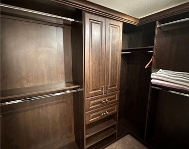 230 E Flamingo Road - Photo Thumbnail 15