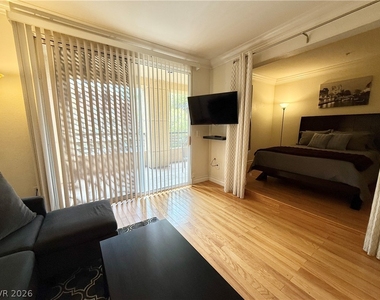 230 E Flamingo Road - Photo Thumbnail 3