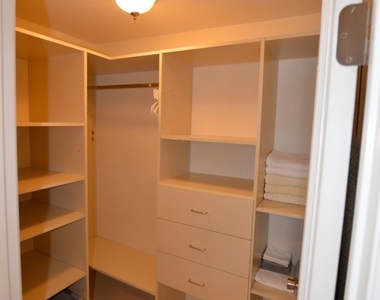 230 E Flamingo Road - Photo Thumbnail 9