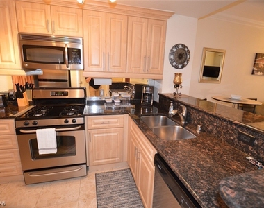 230 E Flamingo Road - Photo Thumbnail 5