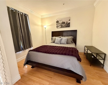 230 E Flamingo Road - Photo Thumbnail 7