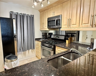 230 E Flamingo Road - Photo Thumbnail 5