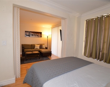 230 E Flamingo Road - Photo Thumbnail 7