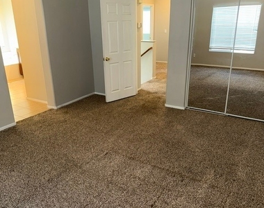 4445 Mount Penteli Avenue - Photo Thumbnail 12