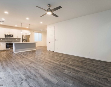 9459 Julie Inez Avenue - Photo Thumbnail 5