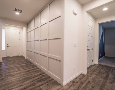 9459 Julie Inez Avenue - Photo Thumbnail 2
