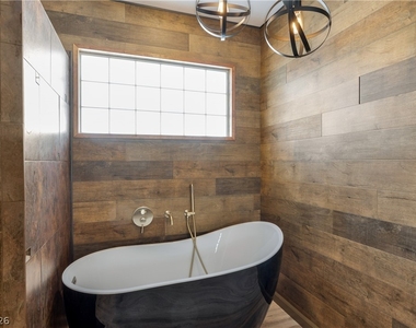 5049 Forest Oaks Drive - Photo Thumbnail 38