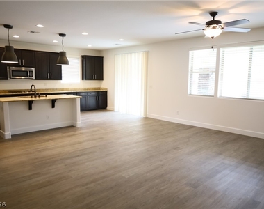 5469 Atrium Woods Lane - Photo Thumbnail 7