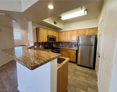 5855 Valley Drive - Photo Thumbnail 3
