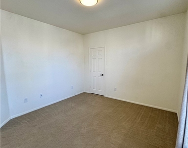 5855 Valley Drive - Photo Thumbnail 20