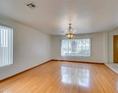 8224 Tivoli Cove Drive - Photo Thumbnail 9