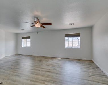 8224 Tivoli Cove Drive - Photo Thumbnail 38