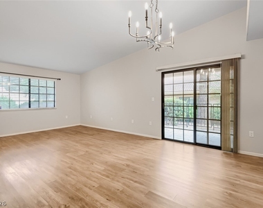 2851 S Valley View Boulevard - Photo Thumbnail 8