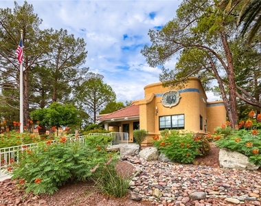 2851 S Valley View Boulevard - Photo Thumbnail 26