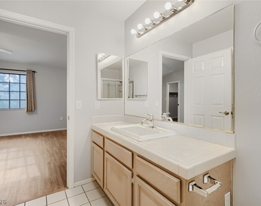 2851 S Valley View Boulevard - Photo Thumbnail 15