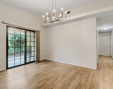 2851 S Valley View Boulevard - Photo Thumbnail 7