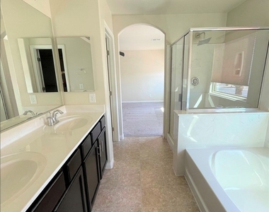7063 Claythorn Road - Photo Thumbnail 13