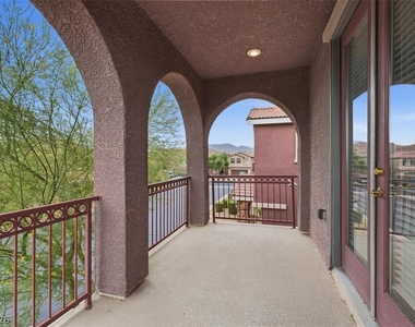 8604 Splendid Leaf Court - Photo Thumbnail 12