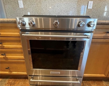 9222 Avon Park Avenue - Photo Thumbnail 12