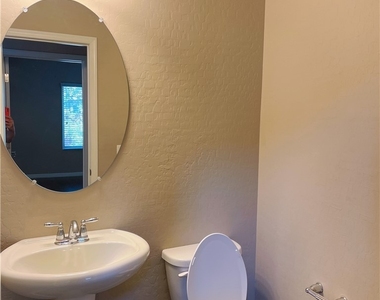 5704 Shadow Bend Drive - Photo Thumbnail 5