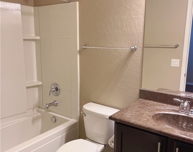 5704 Shadow Bend Drive - Photo Thumbnail 23