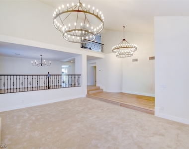 7686 Gossamer Wind Street - Photo Thumbnail 5