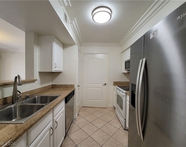 8101 W Flamingo Road - Photo Thumbnail 12