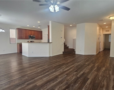 5367 Glenburnie Street - Photo Thumbnail 6
