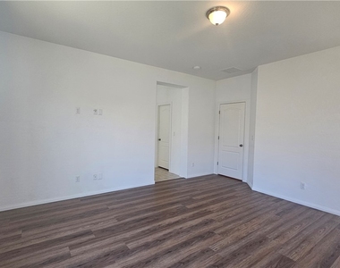 5367 Glenburnie Street - Photo Thumbnail 21