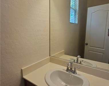 5367 Glenburnie Street - Photo Thumbnail 40