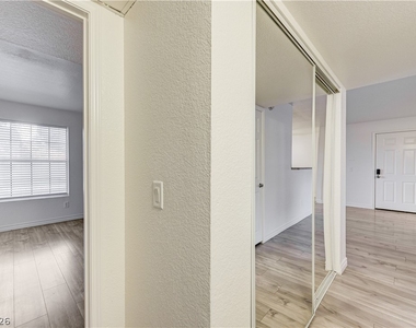 2606 S Durango Drive - Photo Thumbnail 15