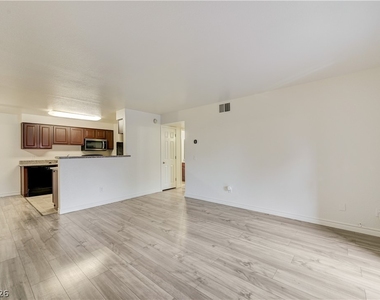 2606 S Durango Drive - Photo Thumbnail 5
