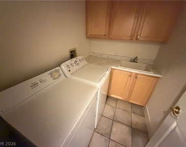 10225 Red Bridge Avenue - Photo Thumbnail 14
