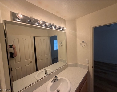 10225 Red Bridge Avenue - Photo Thumbnail 17