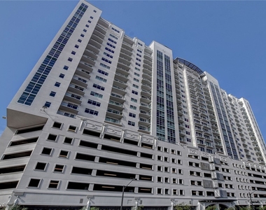 150 Las Vegas Boulevard - Photo Thumbnail 27