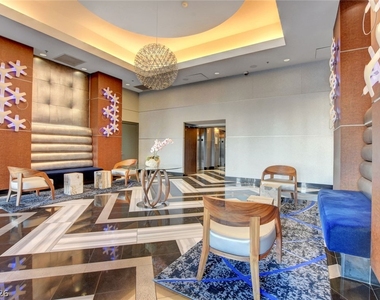 150 Las Vegas Boulevard - Photo Thumbnail 35