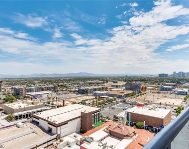 150 Las Vegas Boulevard - Photo Thumbnail 25