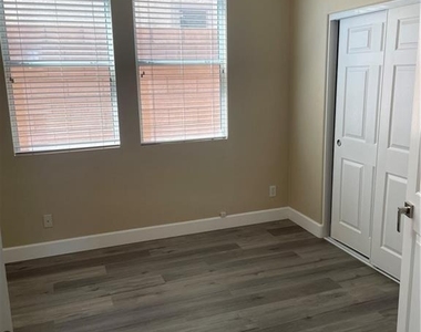 164 Gannett Peak Street - Photo Thumbnail 12