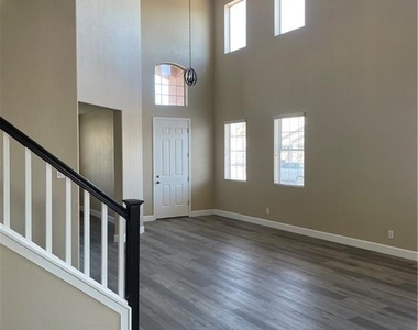 164 Gannett Peak Street - Photo Thumbnail 7