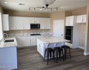 164 Gannett Peak Street - Photo Thumbnail 8