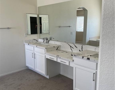 164 Gannett Peak Street - Photo Thumbnail 18