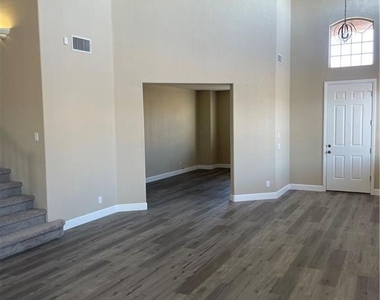 164 Gannett Peak Street - Photo Thumbnail 6