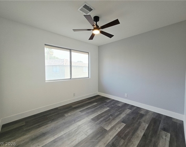 1833 Plum Court - Photo Thumbnail 6