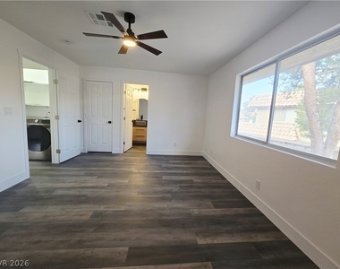 1833 Plum Court - Photo Thumbnail 9