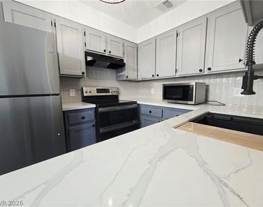1833 Plum Court - Photo Thumbnail 15