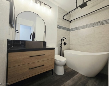 1833 Plum Court - Photo Thumbnail 7