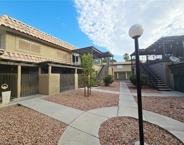 1833 Plum Court - Photo Thumbnail 12